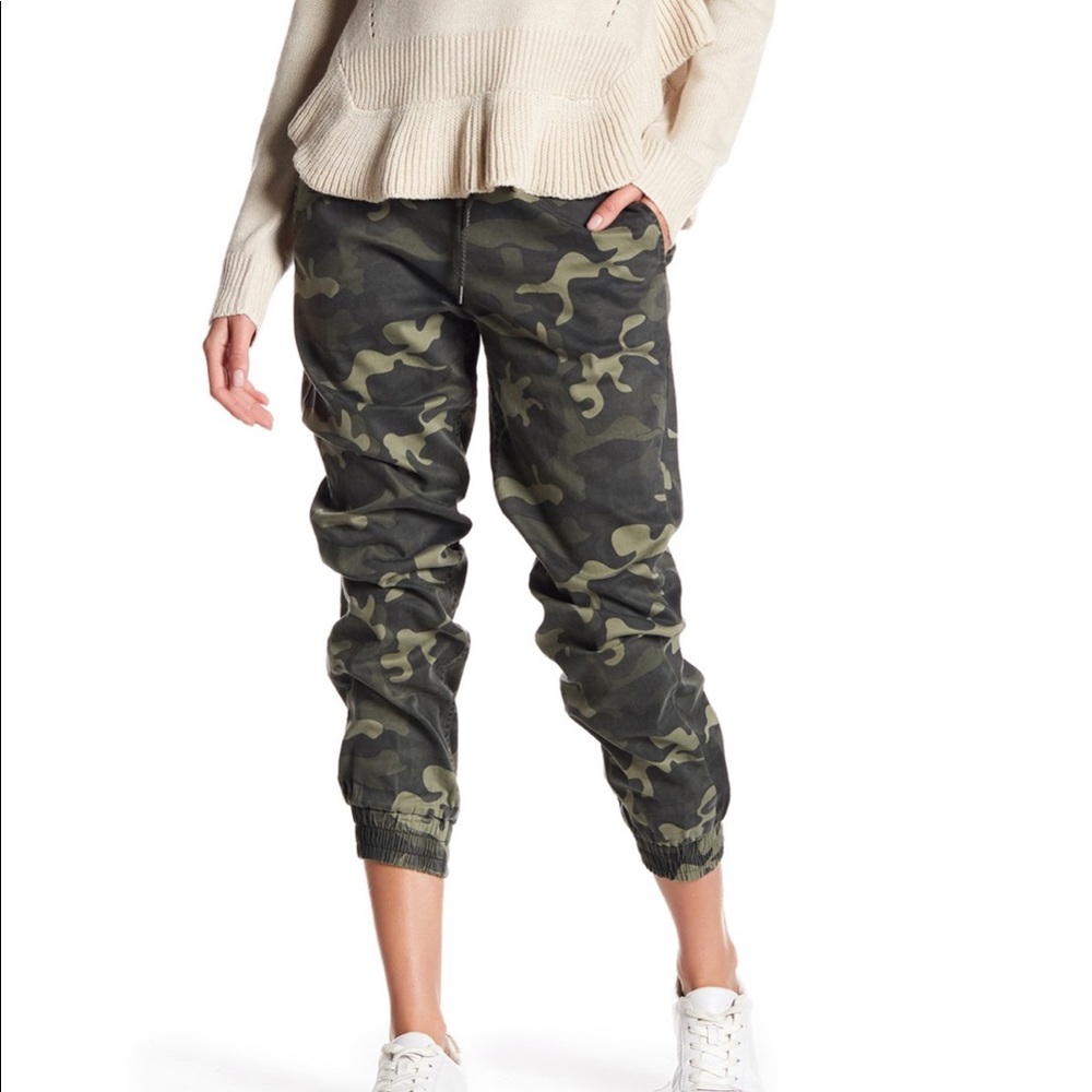 RD style trendy cano joggers